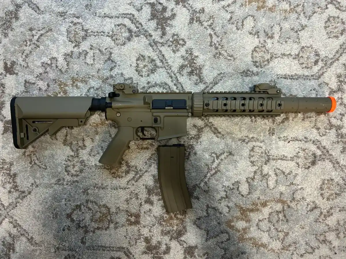 Gen 2 M4 SD Carbine 7" Airsoft AEG w/ Mock Suppressor & Crane Stock - With Battery and Magazine