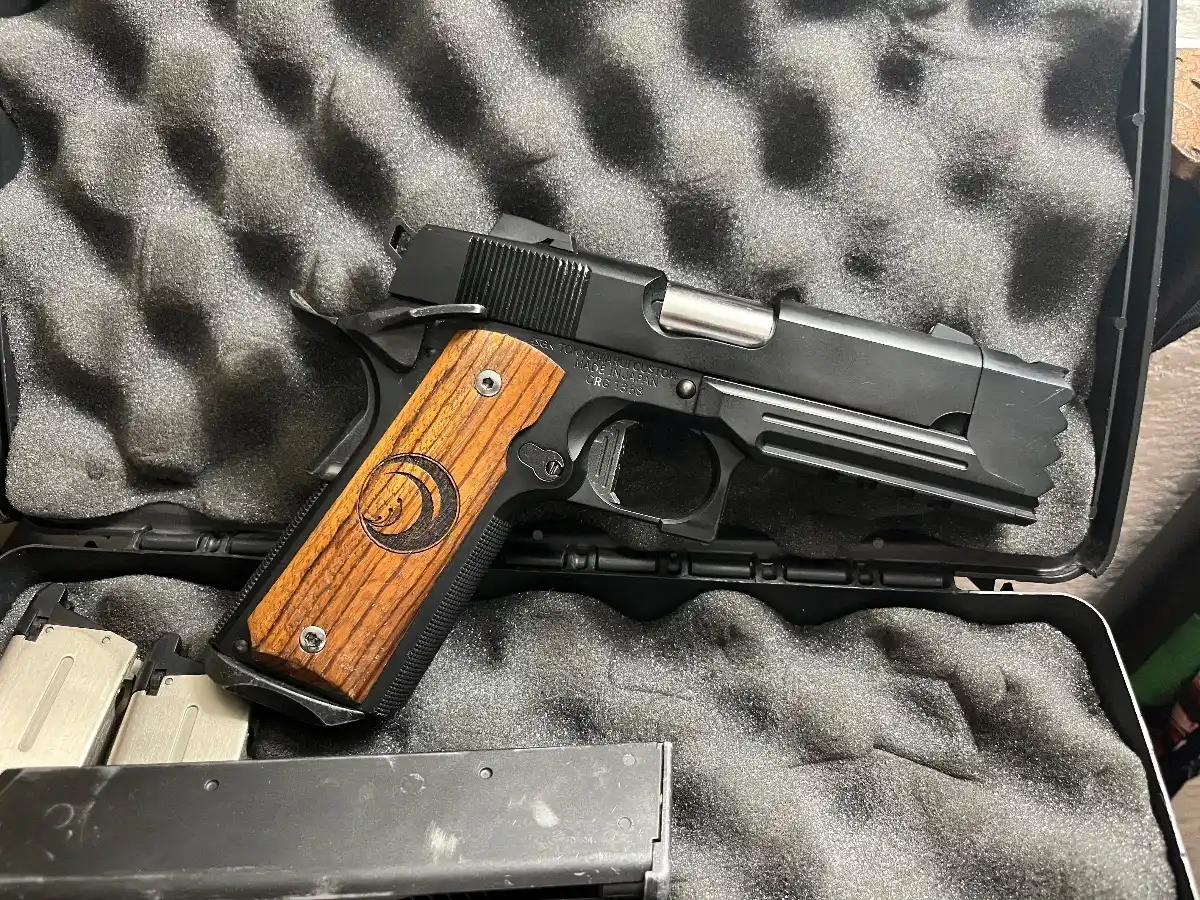 Tokyo Marui Strike Warrior: Chisato Custom Pistol