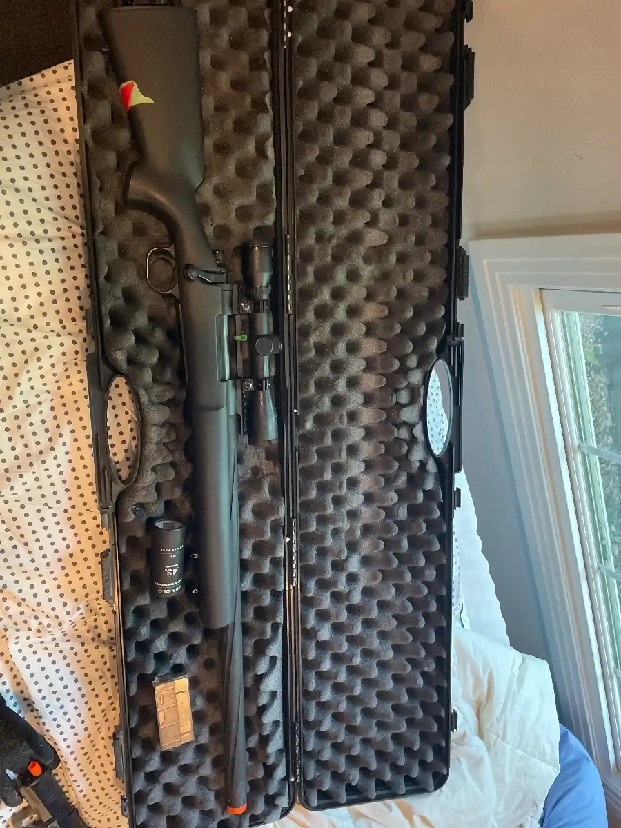 Novritsch SSG24 (with magazine, scope and case included.)