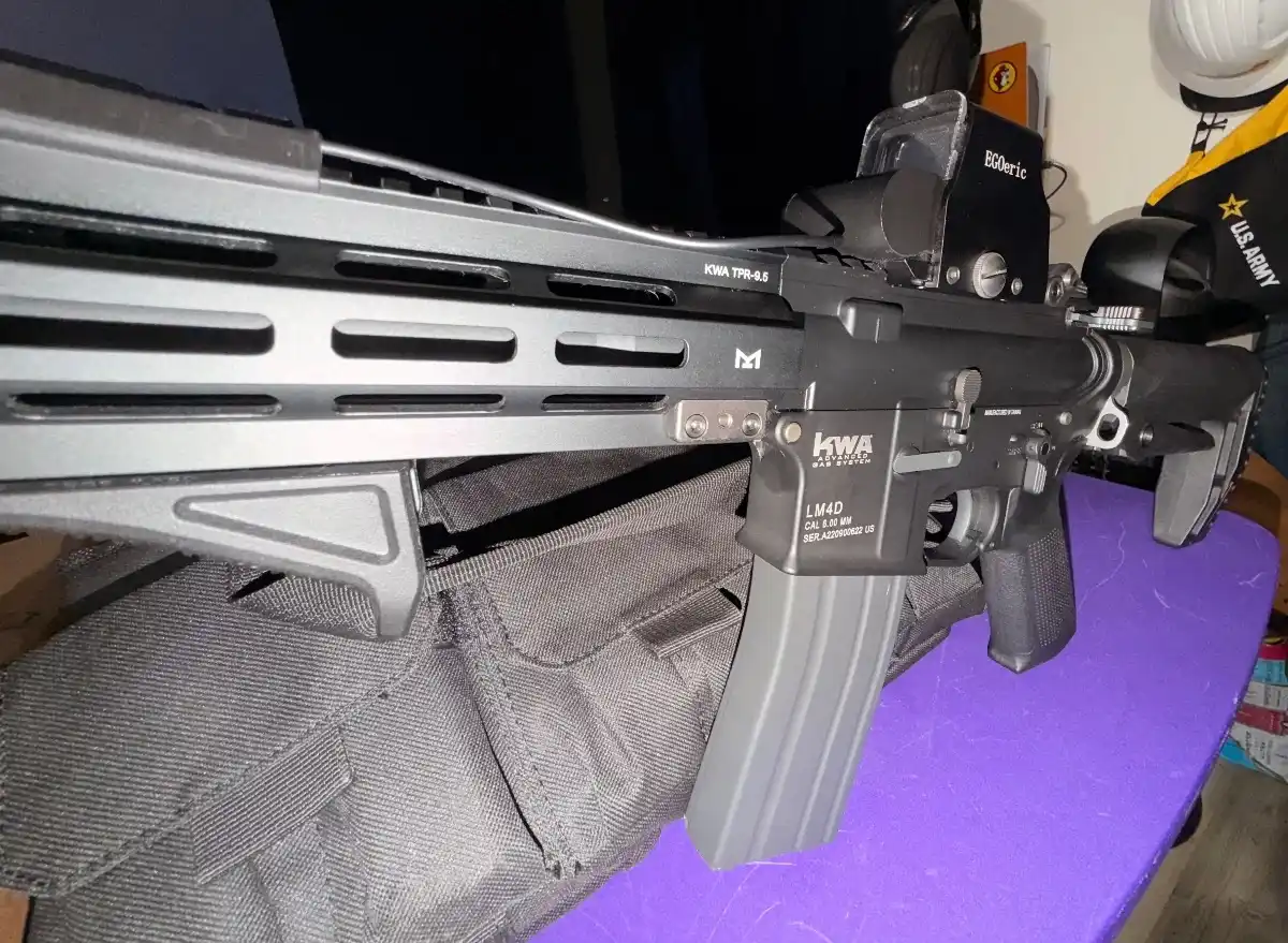 KWA LM4D GBBR (attachments included)