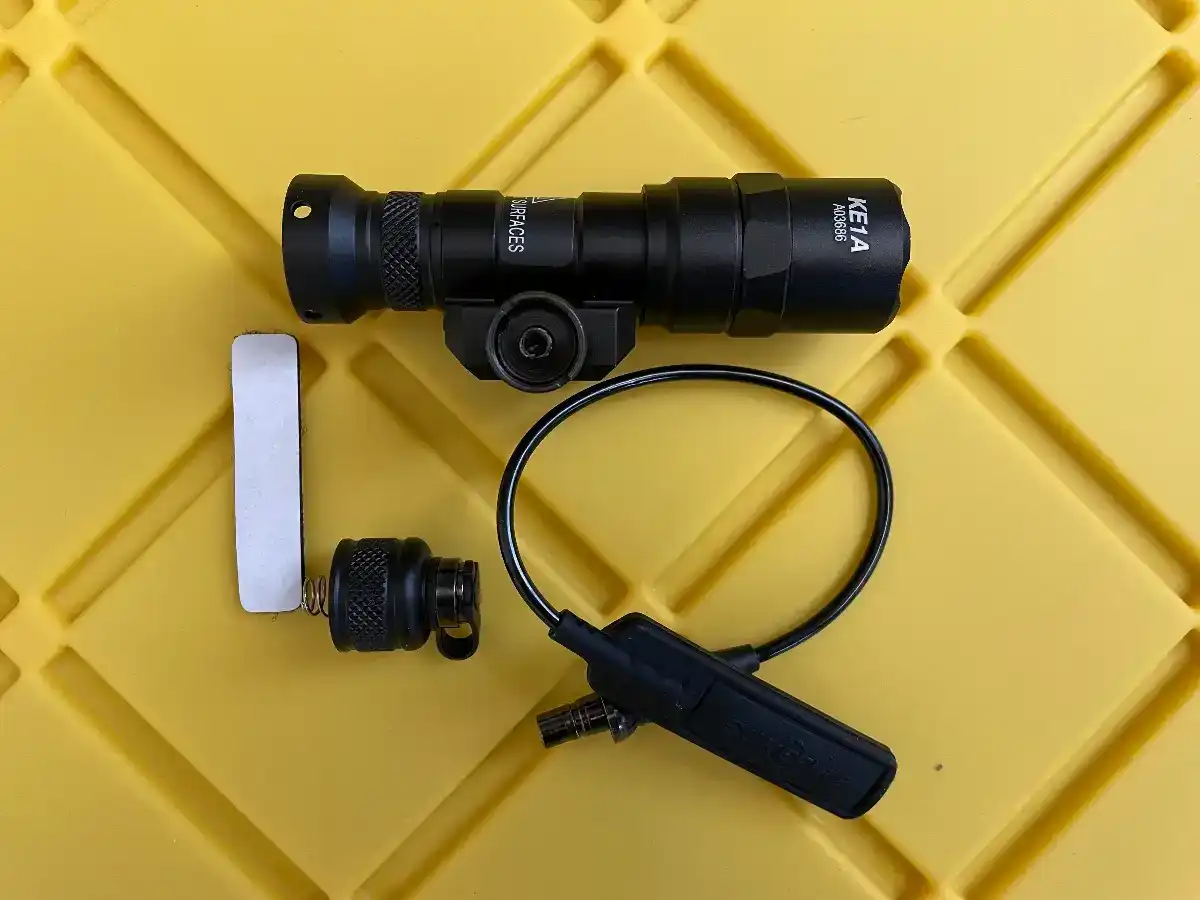 M300B Tactical Flashlight Black