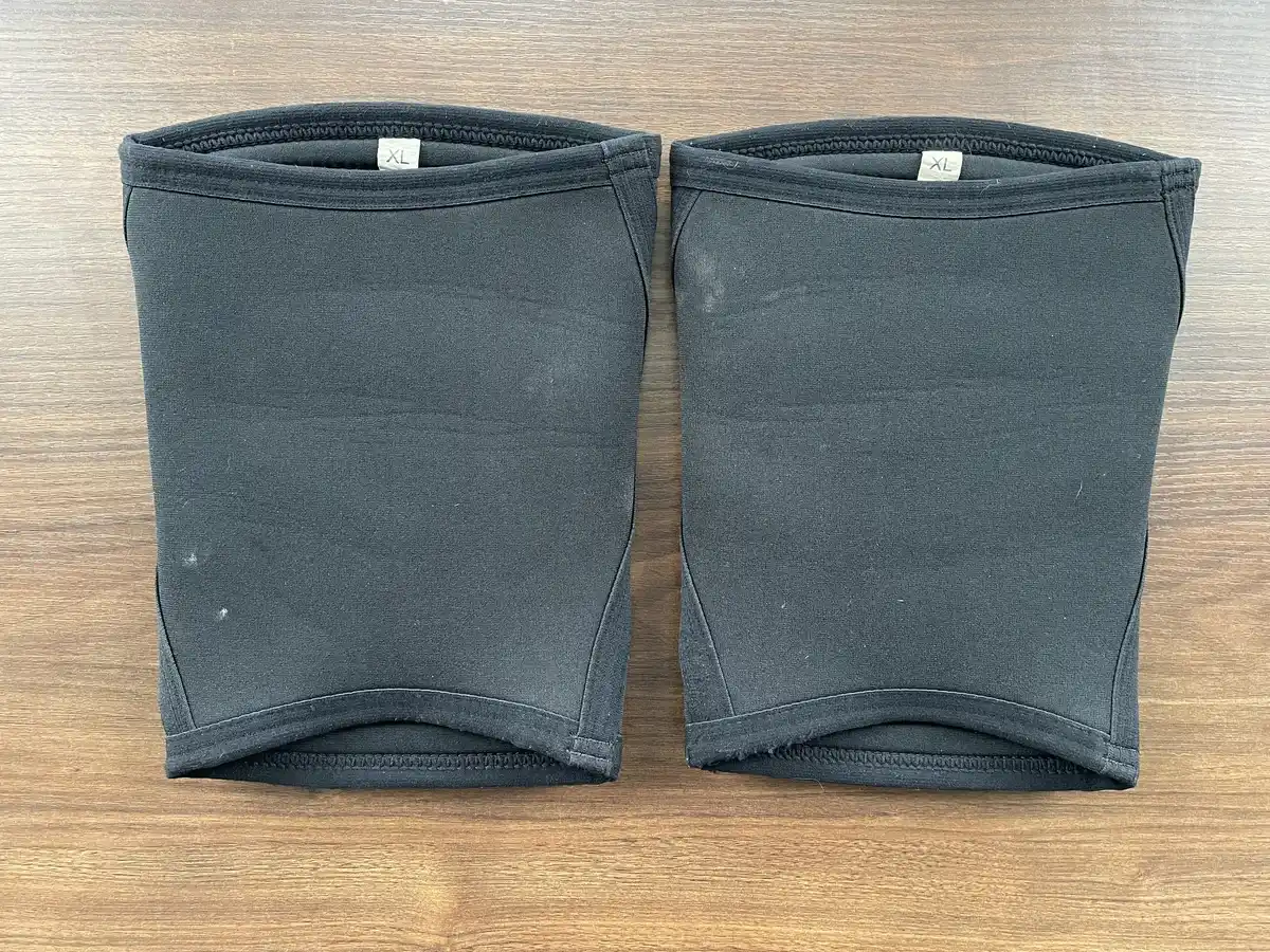 Hydra Black Knee Pads XL