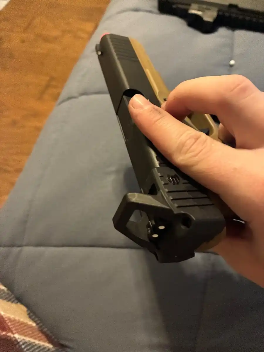 Barely used elite force glock 17 gen 5, kit, 2 mags
