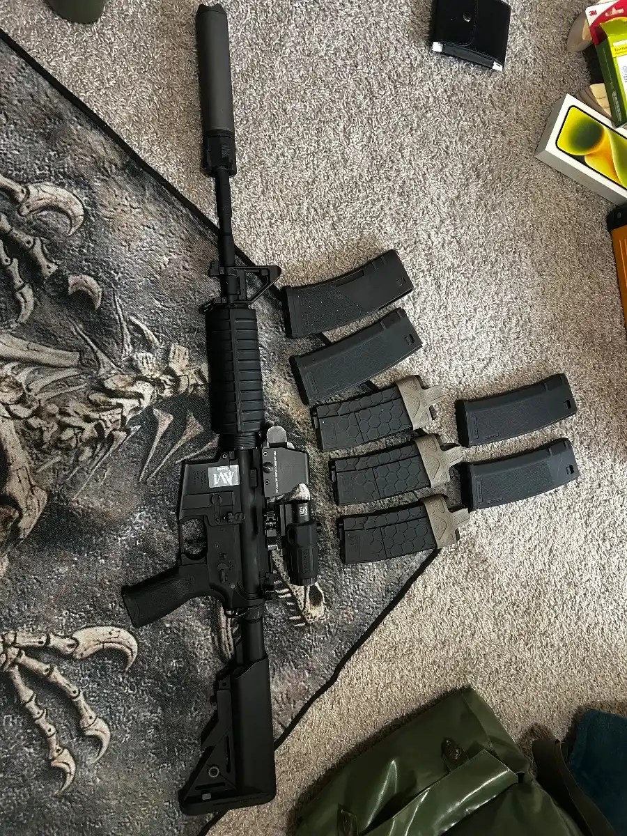 Specna M4 w/7 Mags and Attachments
