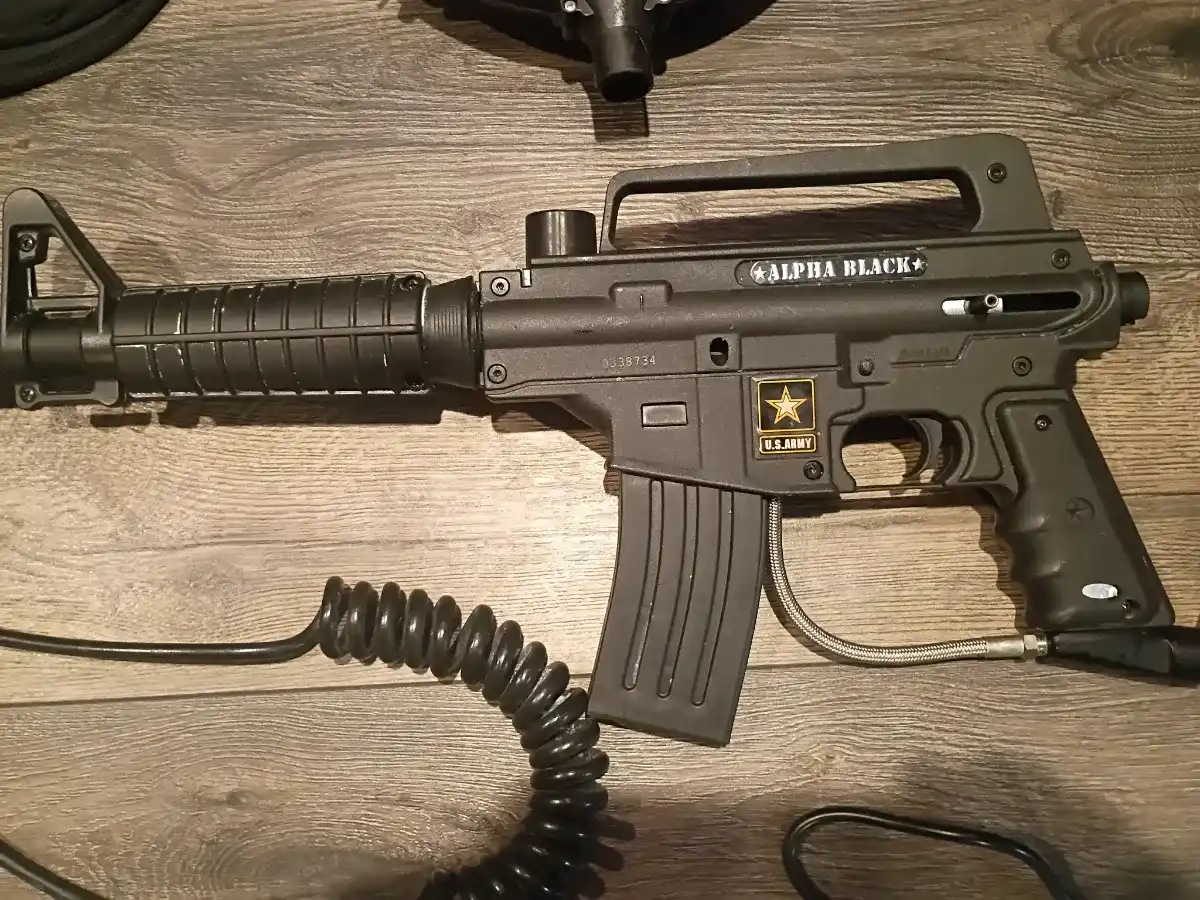 US army alpha Black and spider extra paintball guns with accessories