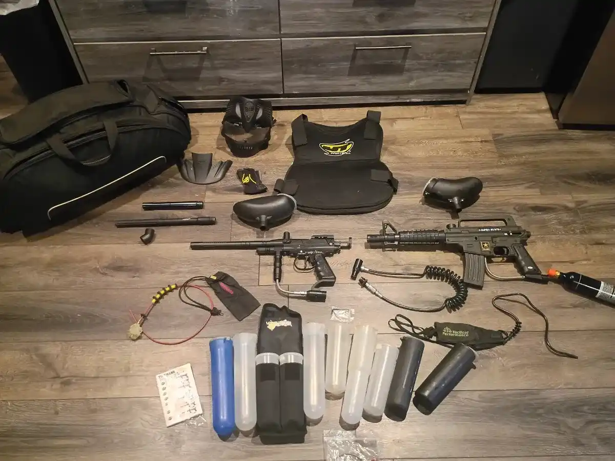 US army alpha Black and spider extra paintball guns with accessories
