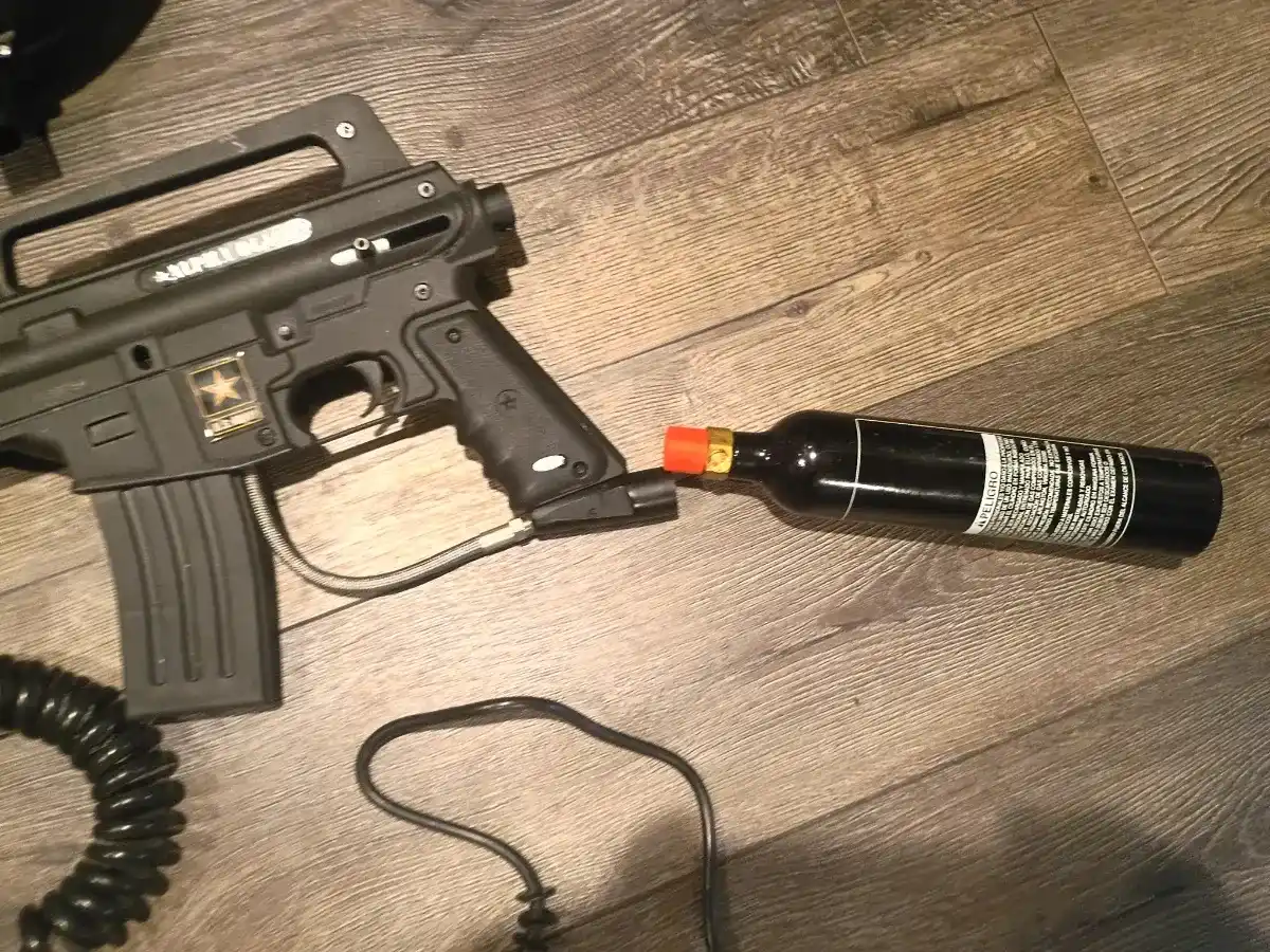 US army alpha Black and spider extra paintball guns with accessories