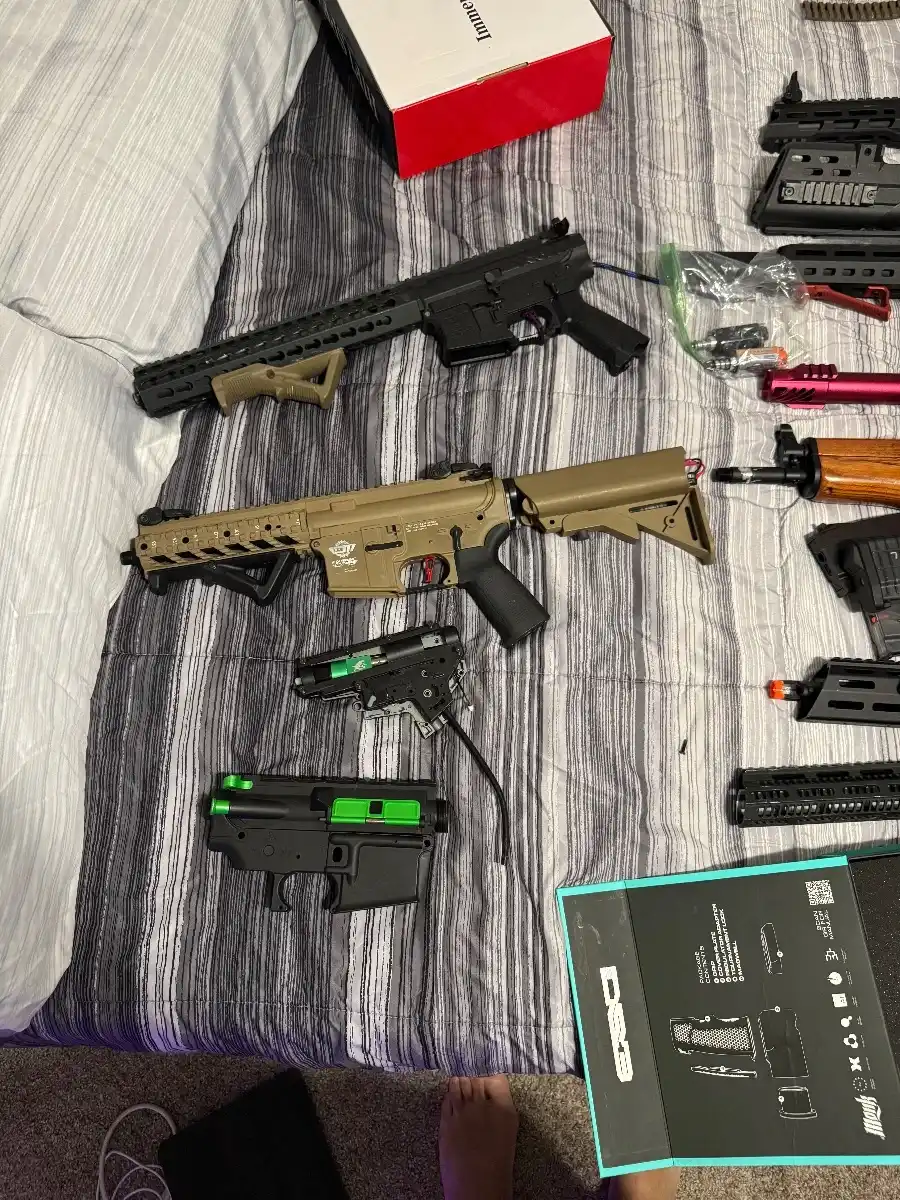 Airsoft guns and random Airsoft stuff lmk