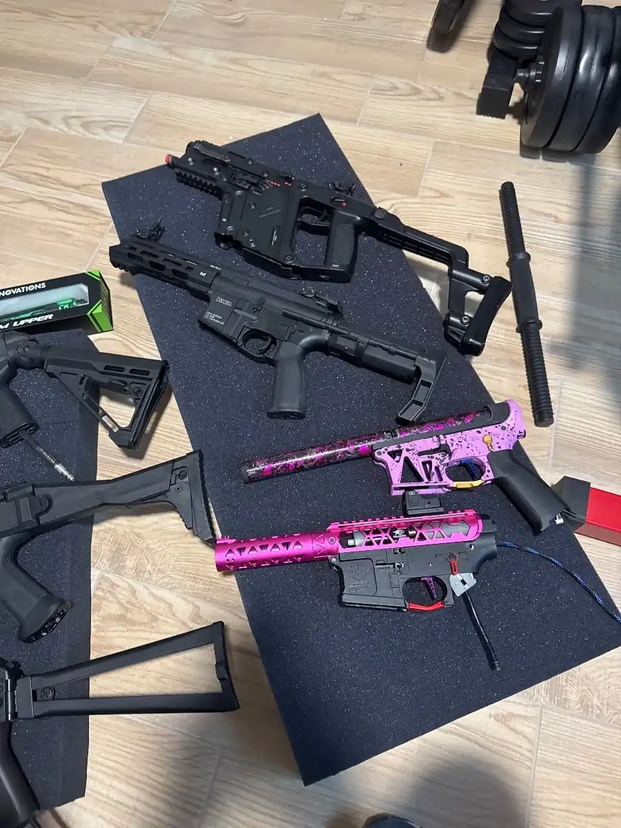 Airsoft guns