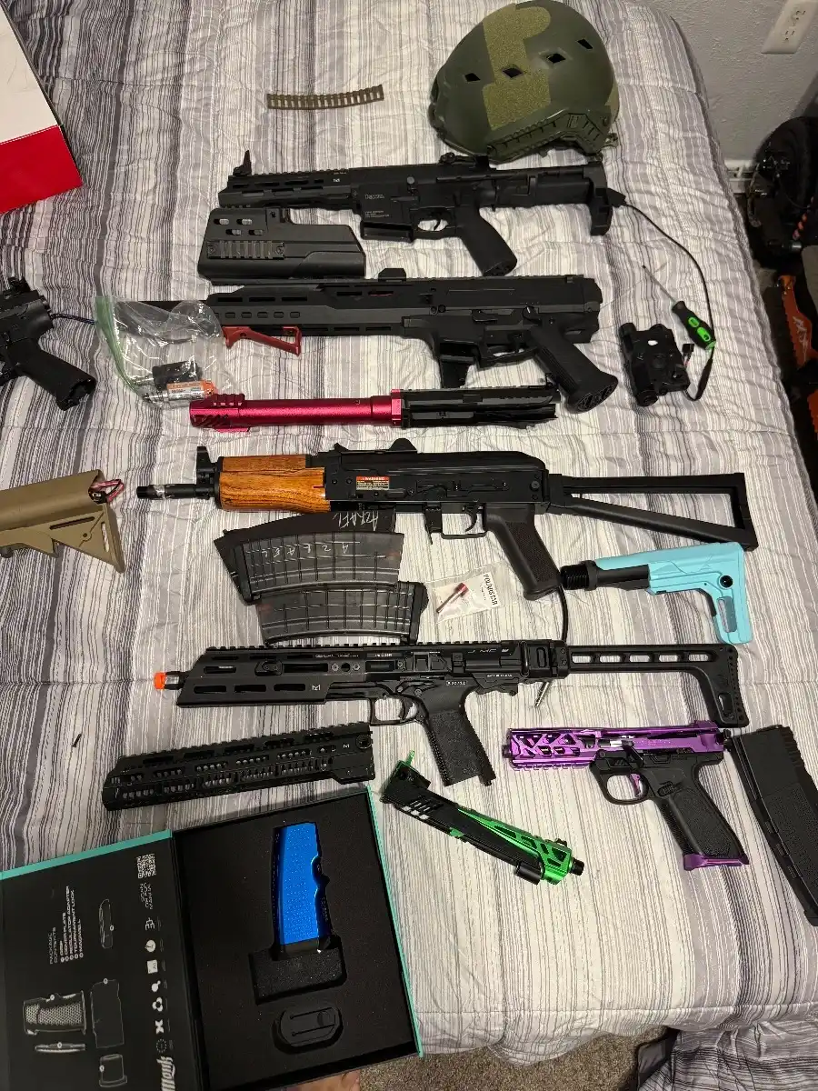 Airsoft guns and random Airsoft stuff lmk