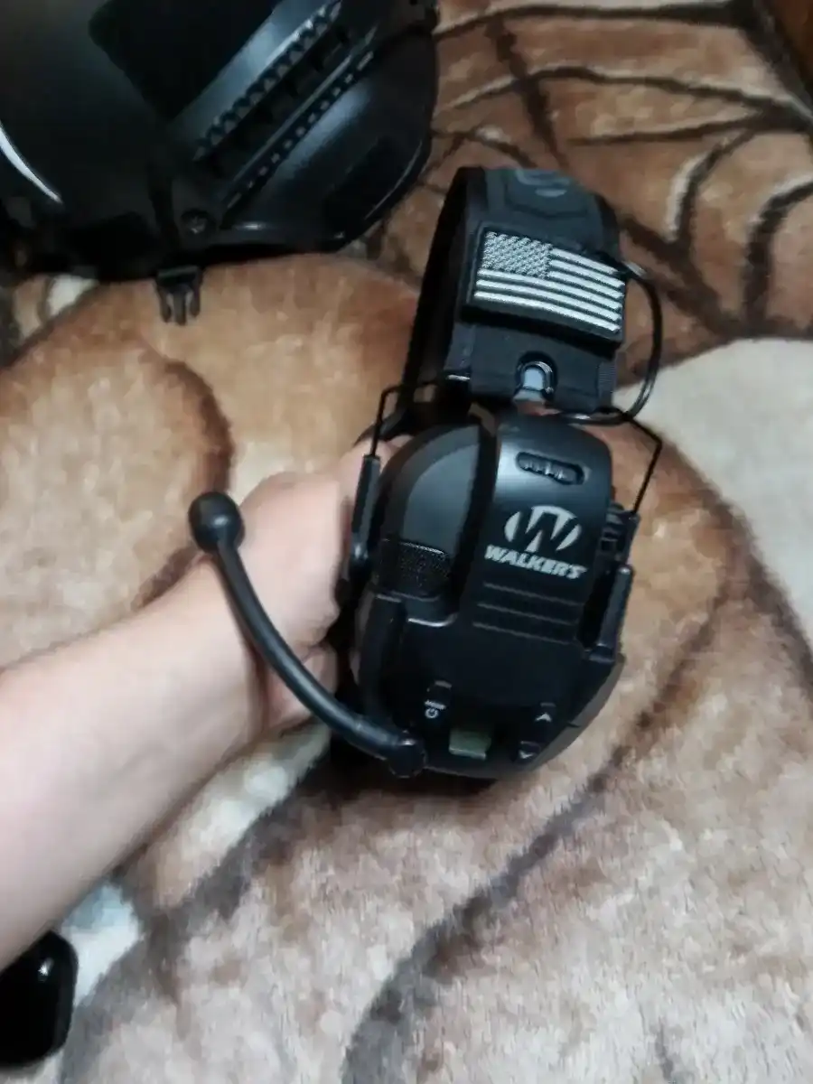 Walker headphones with microphone