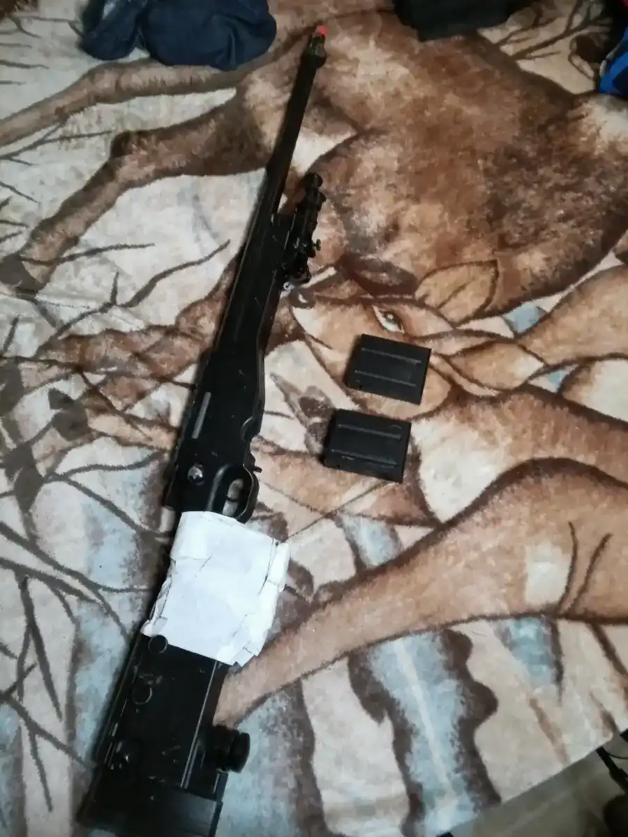 SSG96 Mk2 bolt action sniper (stuck is broken)