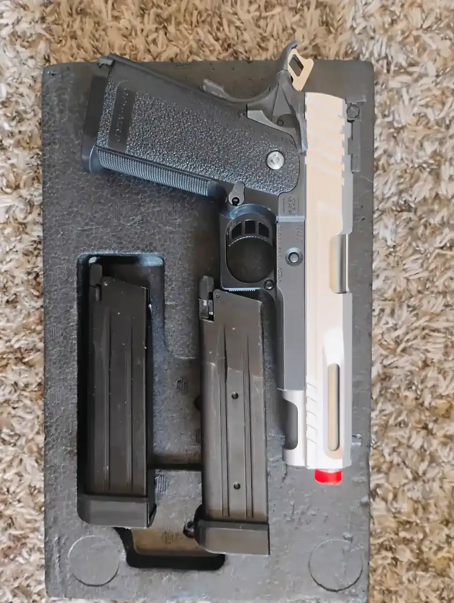 TM Hi-capa 5.1 (upgraded slide+2 mags)
