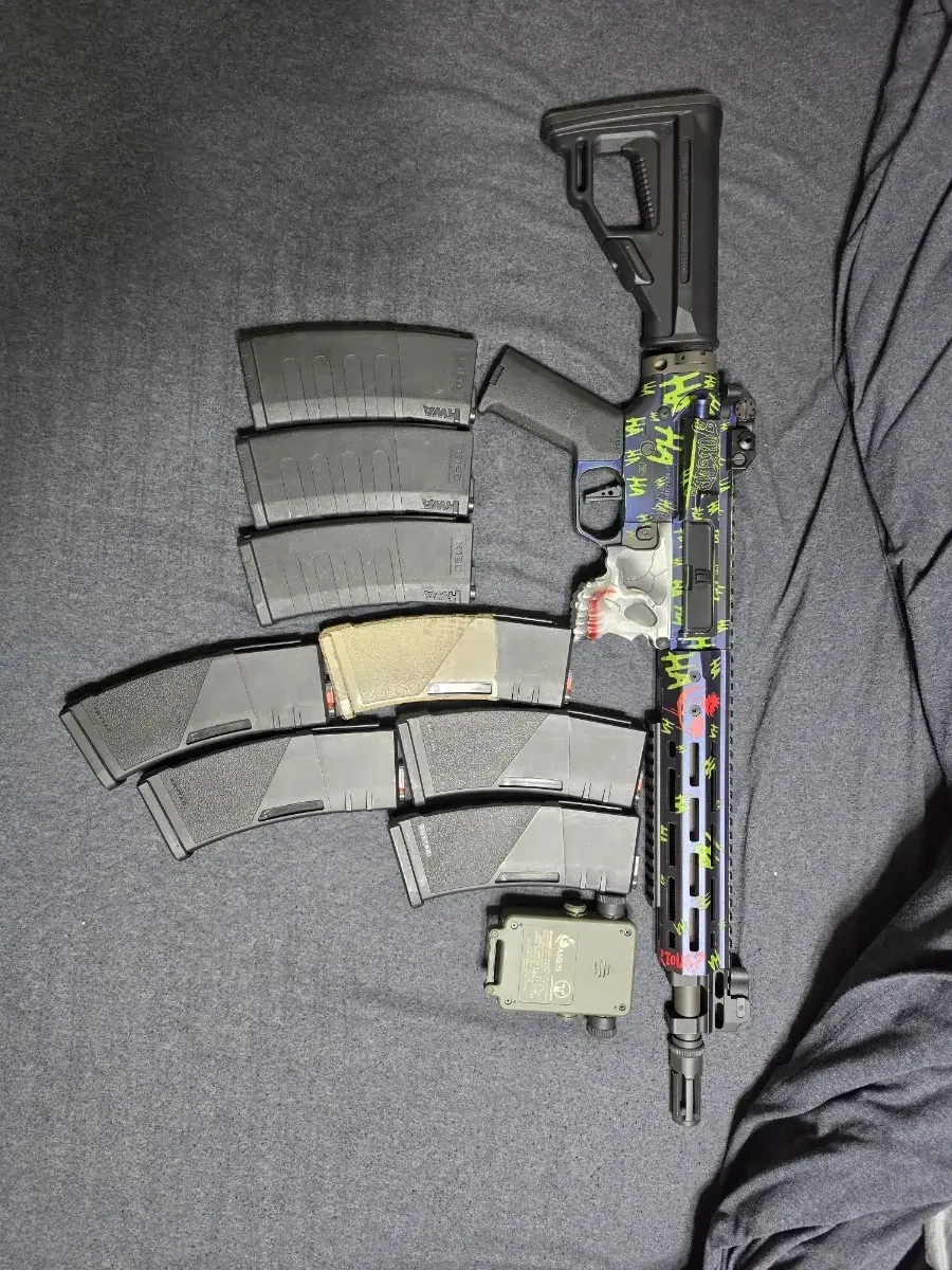 ARES Joker M4 with 8 mags