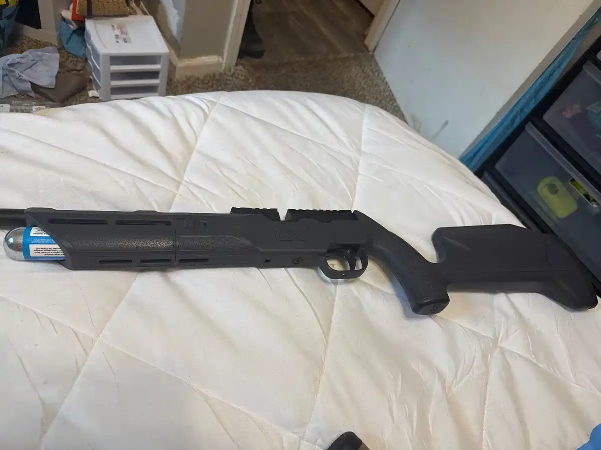 UX Komplete ncr NO2 rifle like new