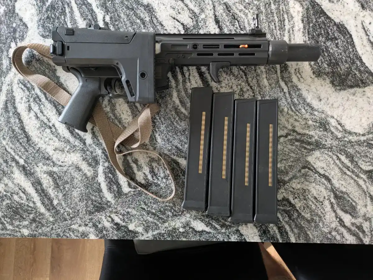 Matrix UTR 45 w/ 4 mags, tightbore, Maple Leaf
