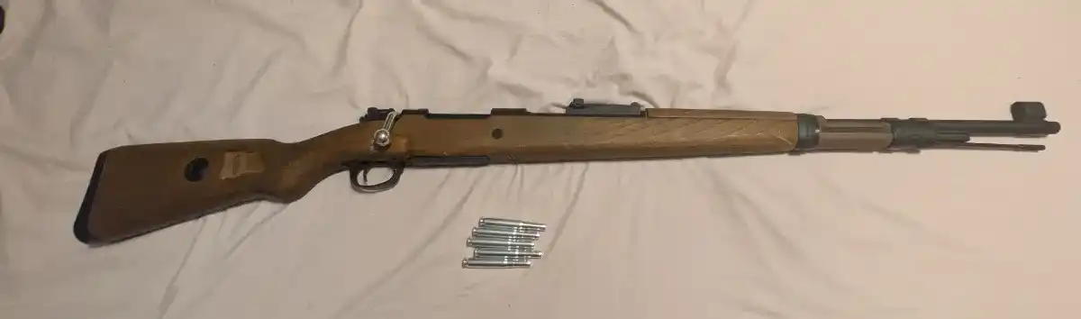 Kar 98 and a bolt action airsoft FS/FT