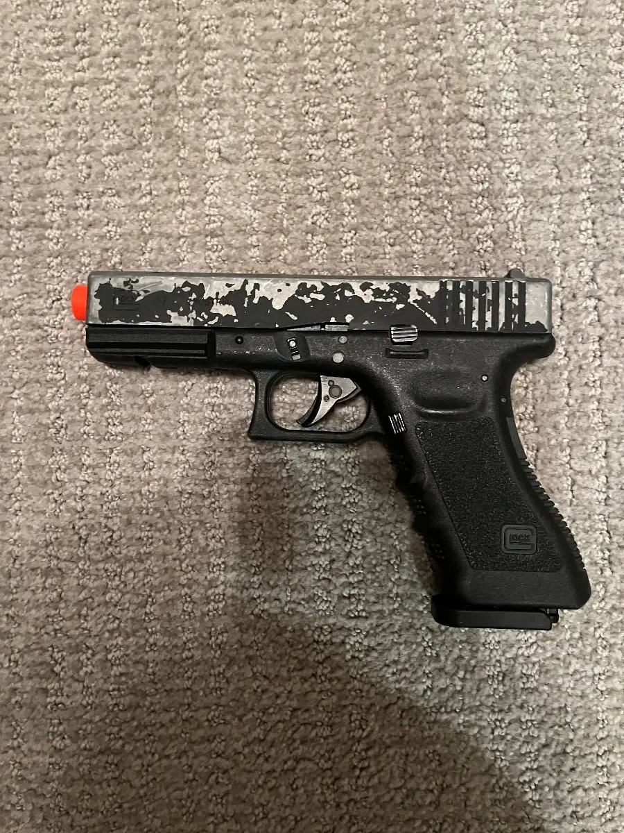 Elite force Glock 17