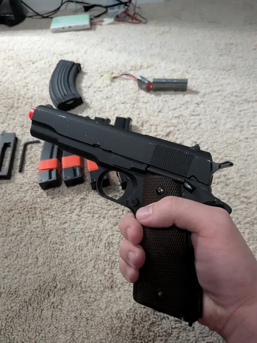 KJW M1911A1 GP-KJW-609-GAS with Green Gas/CO2 mag