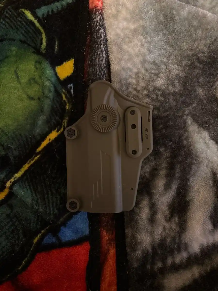 Universal Pistol Holster (FDE)