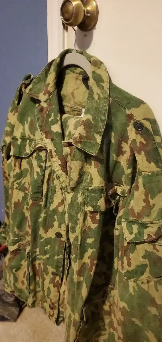 Russian VSR-94 uniform. Fits sze Large.