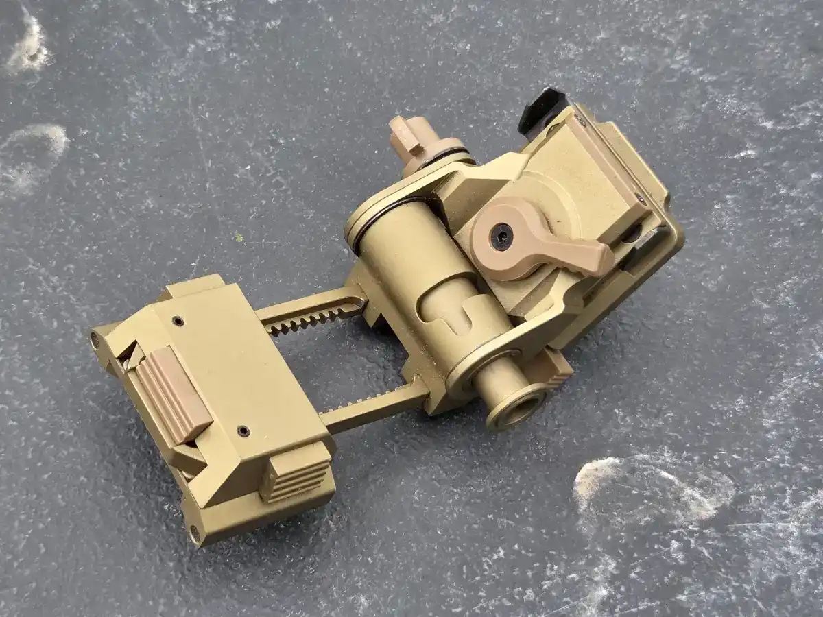 NVG Dovetail Mount