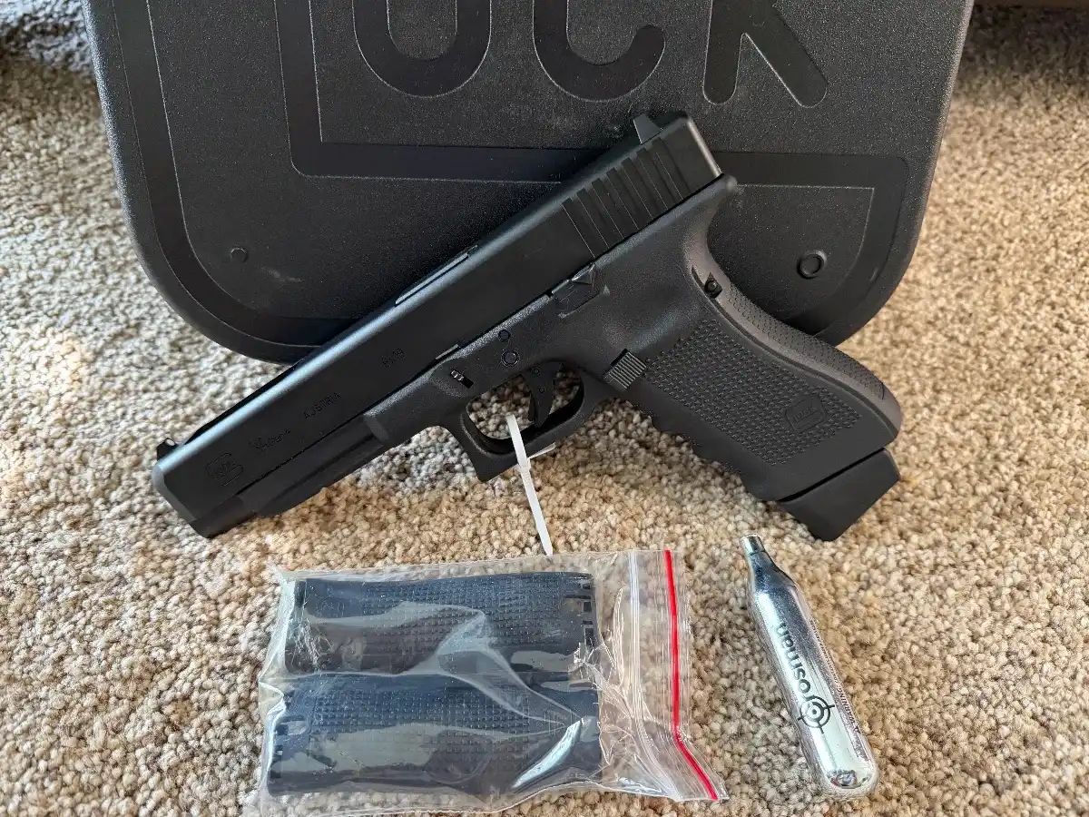 Glock 34 CO2 Gas Blowback Pistol