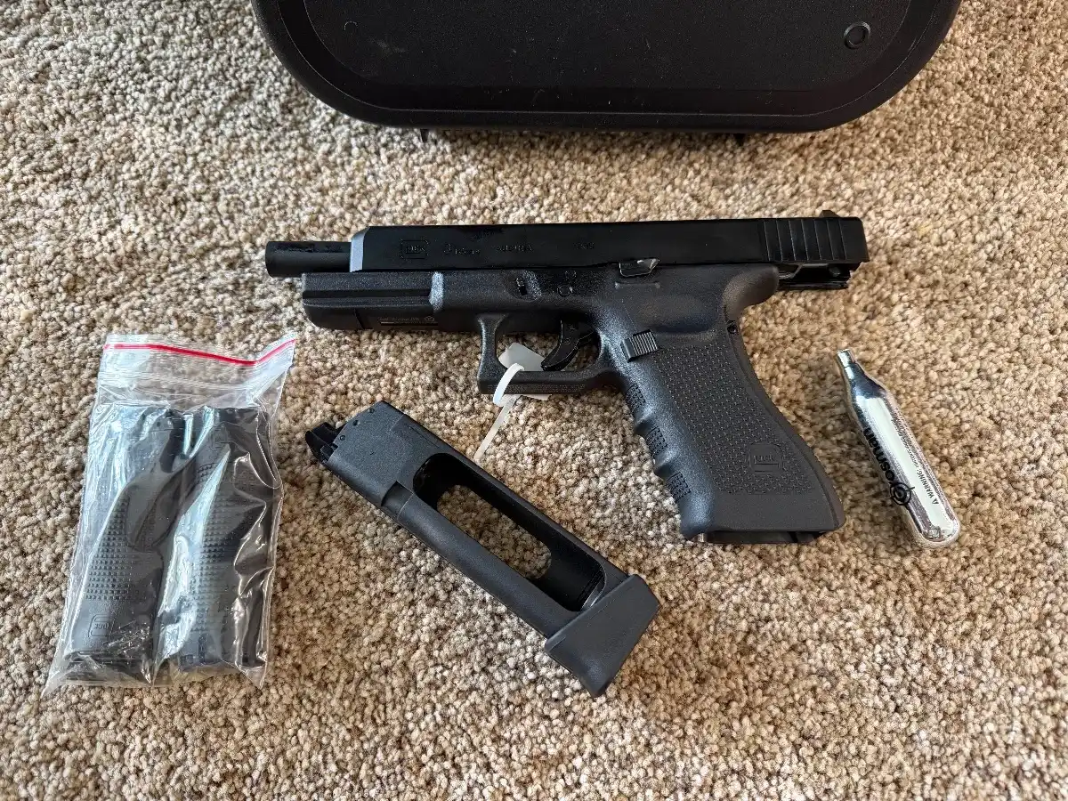 Glock 34 CO2 Gas Blowback Pistol