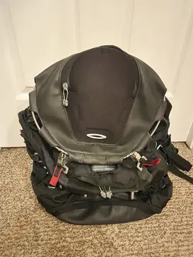 Oakley Kitchen Sink 35L backpack