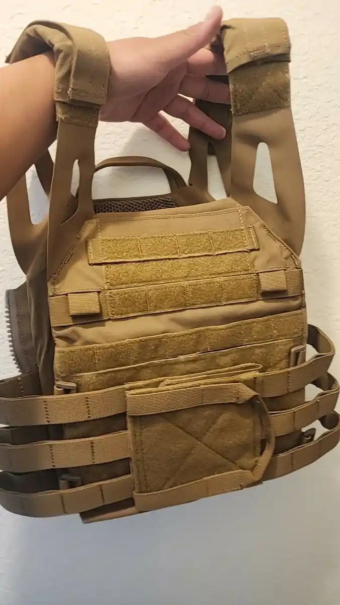 Medium Size Coyote Brown JPC 2.0 Plate Carrier