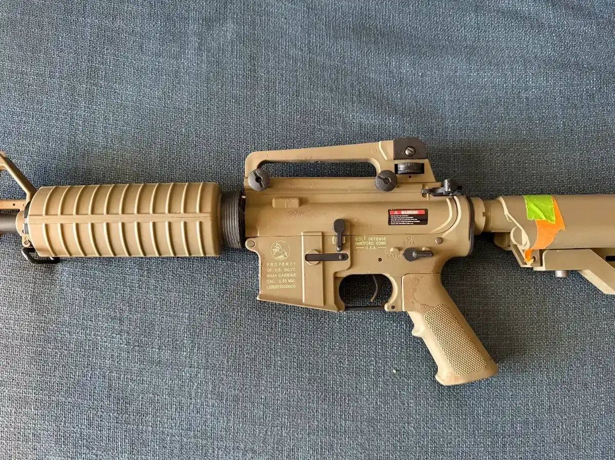 Colt M4A1 AEG Tan