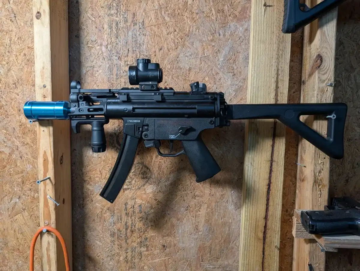 *Pending* Upgraded CYMA MP5K w/ Mags